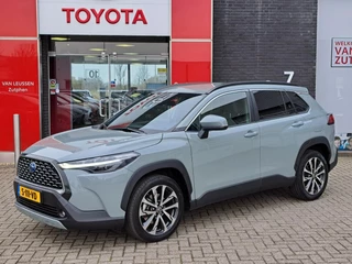 Toyota Corolla Cross 2.0 High Power Hybrid First Edition STOELVERWARMING NAVIGATIE ELEK. ACHTERKLEP
