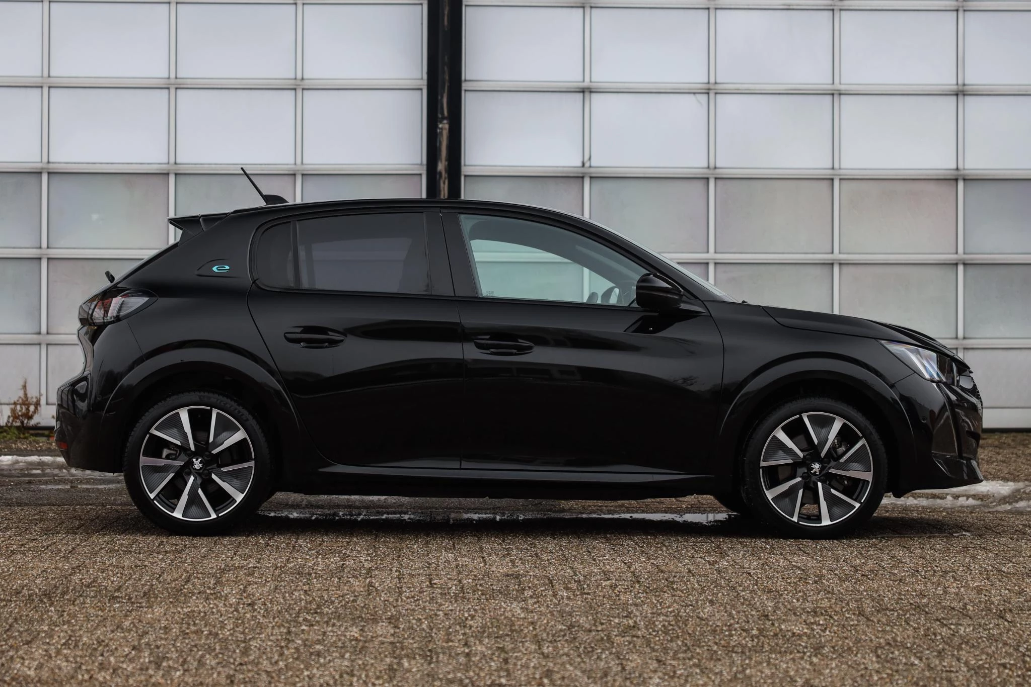 Hoofdafbeelding Peugeot e-208