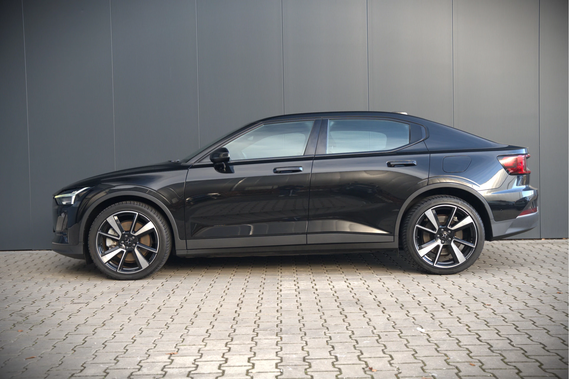 Hoofdafbeelding Polestar 2