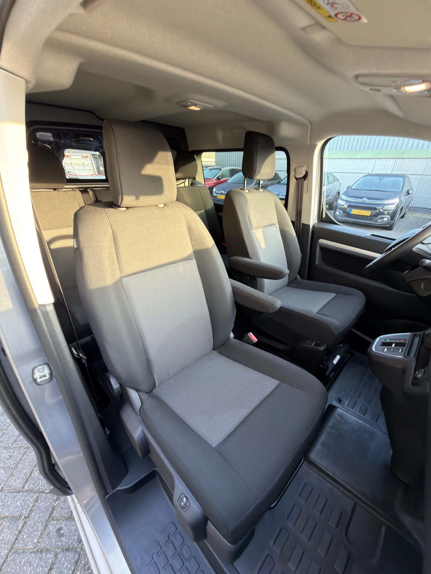 Hoofdafbeelding Peugeot e-Expert