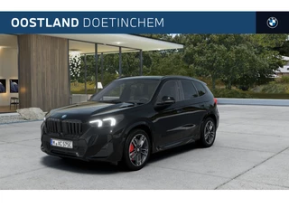 BMW X1 xDrive25e M Sport Automaat / Panoramadak / Trekhaak / Sportstoelen / Adaptieve LED / M Adaptief onderstel / Head-Up / Parking Assistant Plus / Stuurverwarming