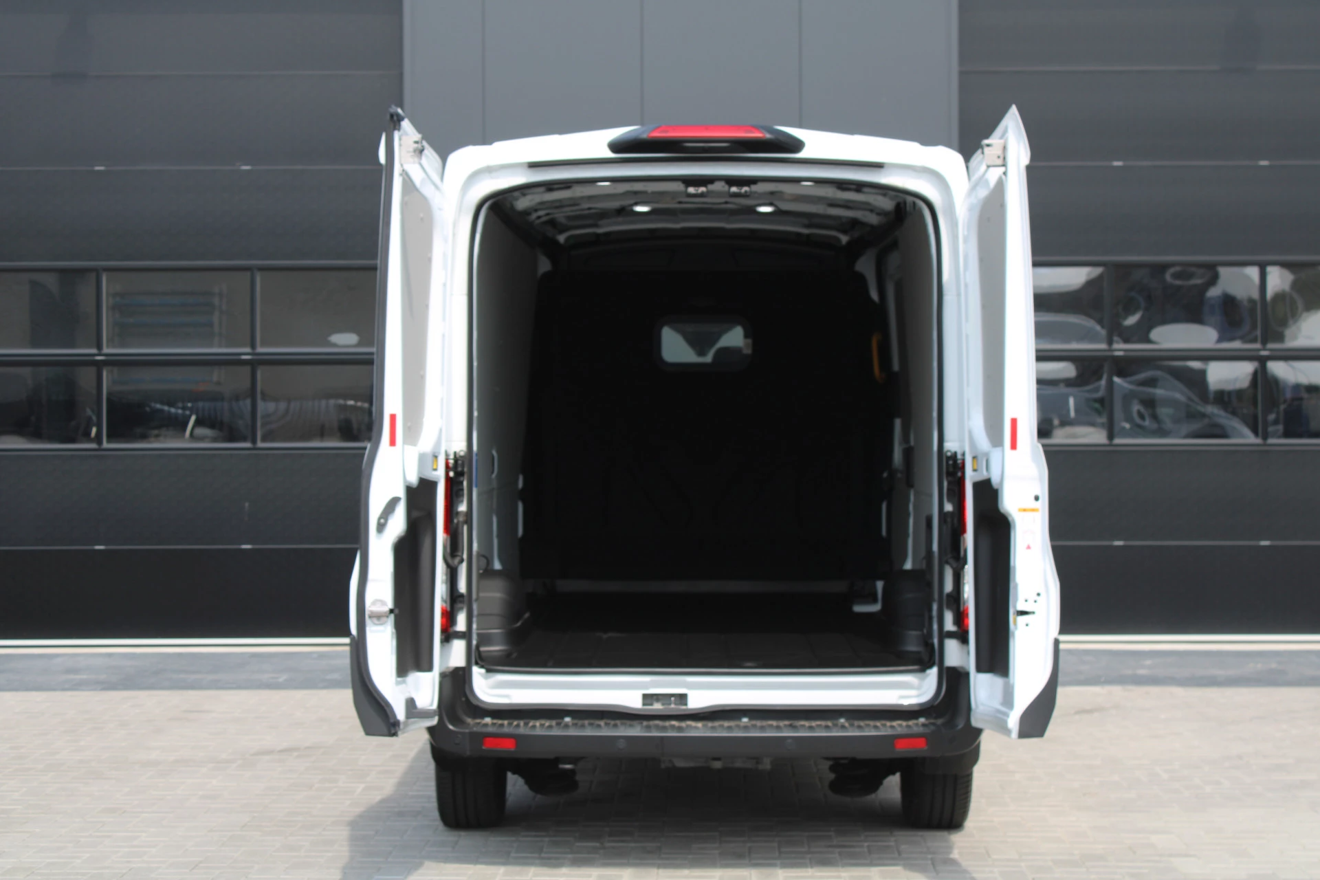 Hoofdafbeelding Ford E-Transit