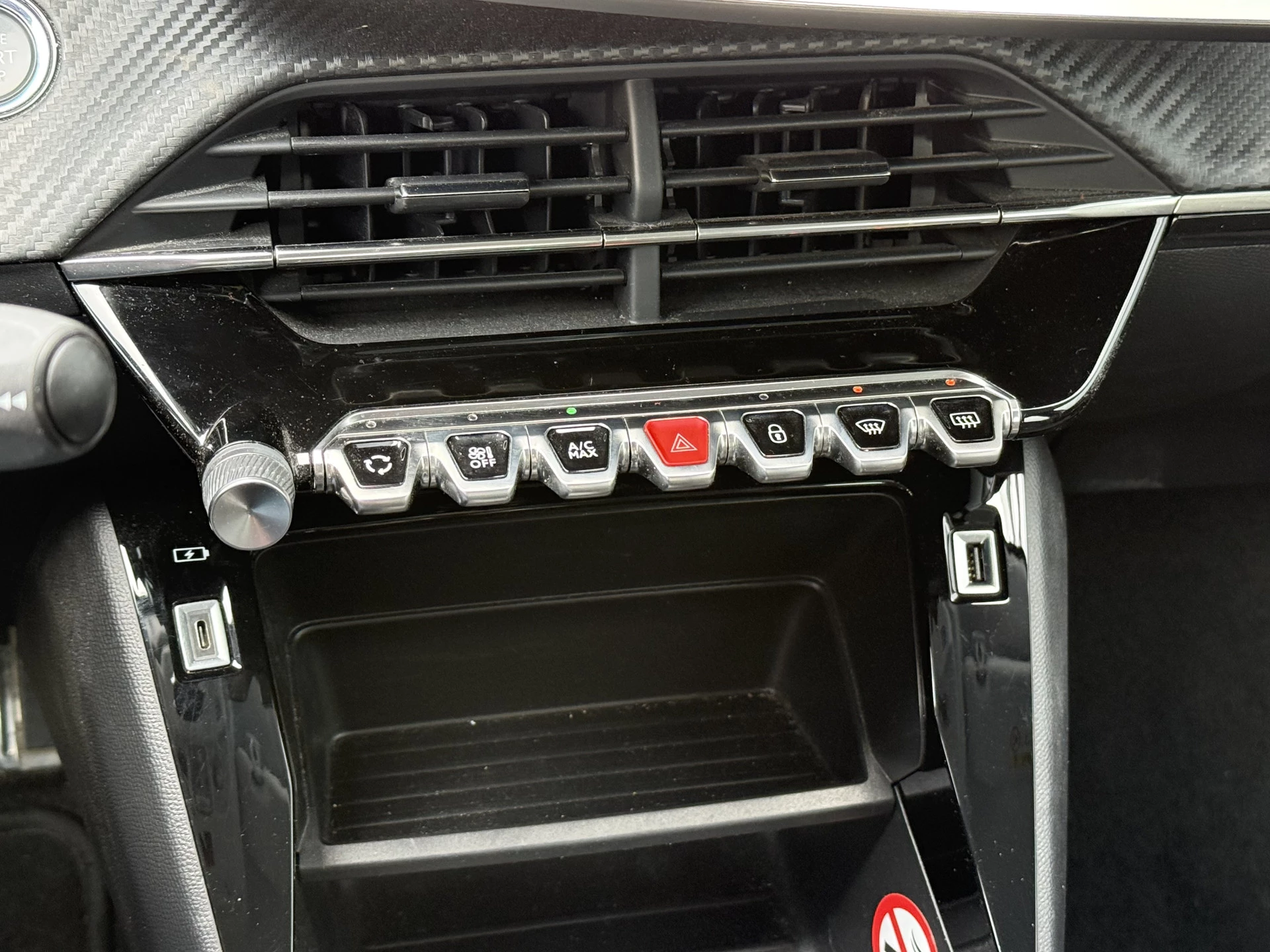 Hoofdafbeelding Peugeot e-208