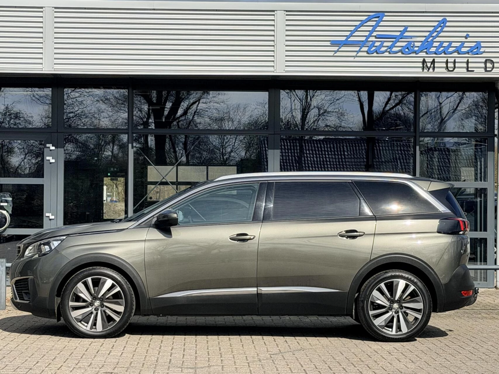 Hoofdafbeelding Peugeot 5008