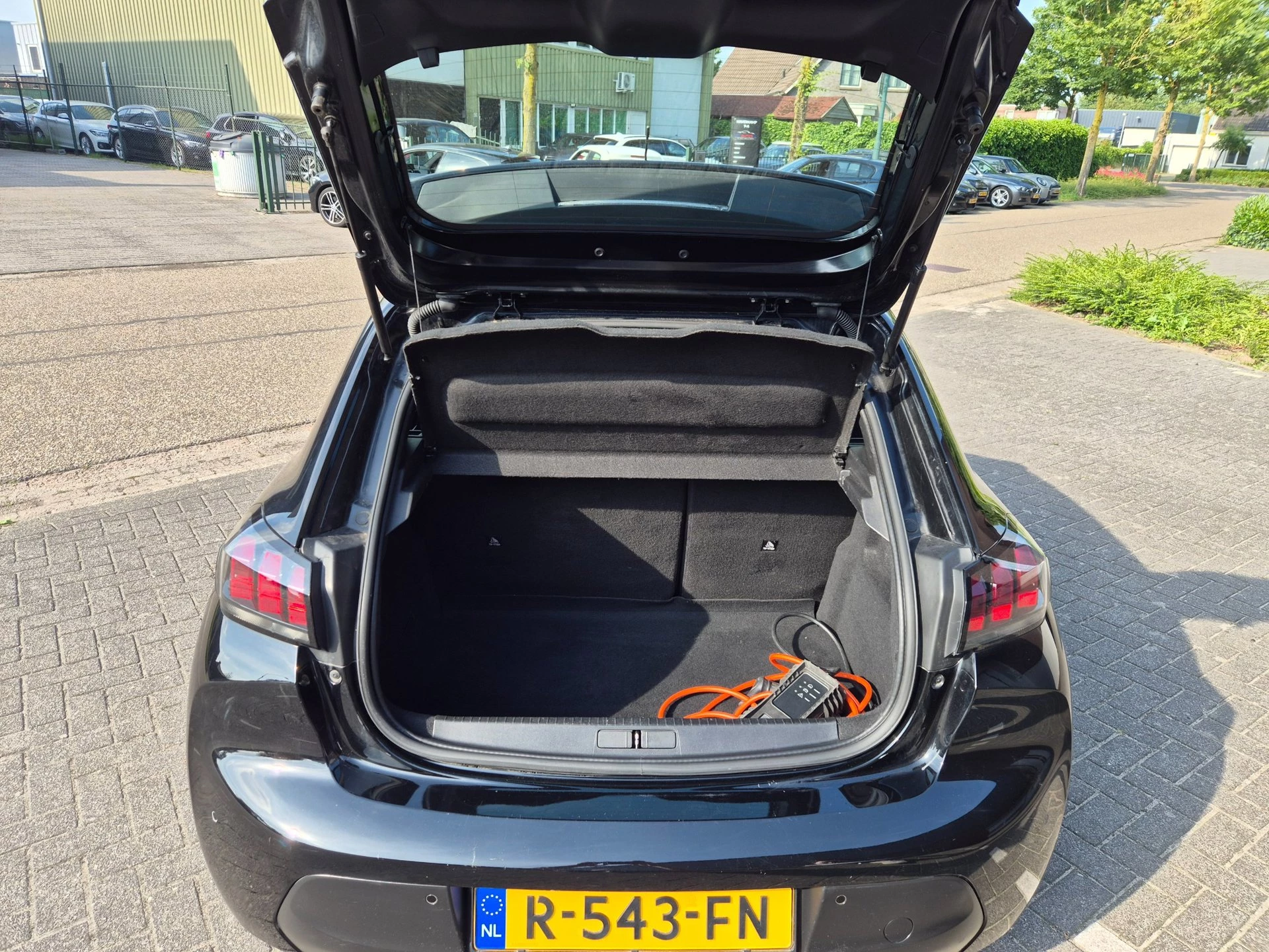 Hoofdafbeelding Peugeot e-208