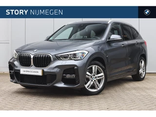 BMW X1 sDrive18i High Executive M Sport Automaat / Sportstoelen / Achteruitrijcamera / Head-Up / Comfort Access / Stoelverwarming