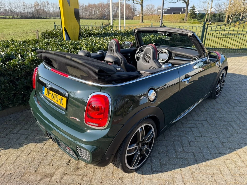 Hoofdafbeelding MINI Cabrio