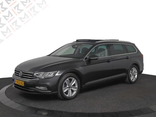 Hoofdafbeelding Volkswagen Passat Volkswagen Passat Variant 1.5 TSI Business|Pano|Stoelverwarming|Keyless