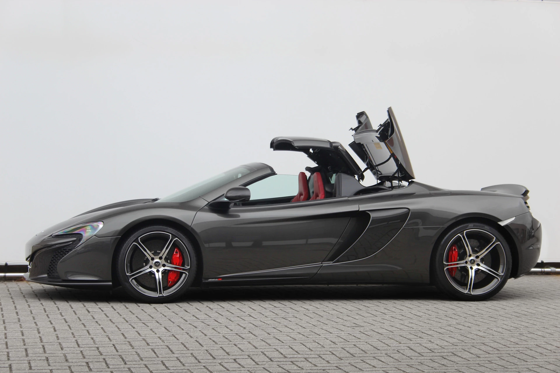 Hoofdafbeelding McLaren 650S