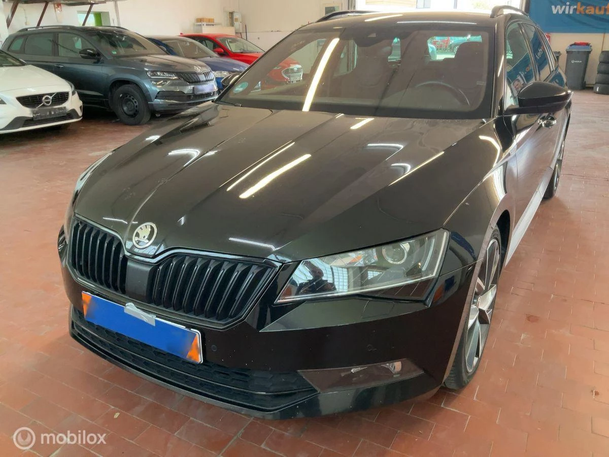 Hoofdafbeelding Škoda Superb