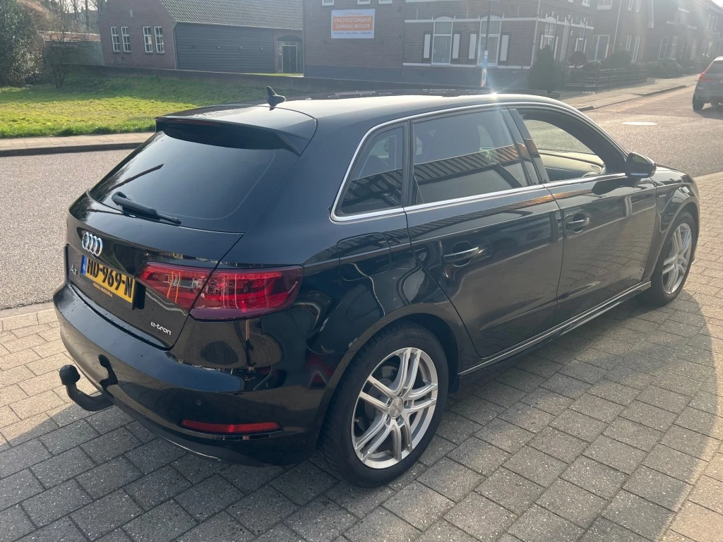 Hoofdafbeelding Audi e-tron