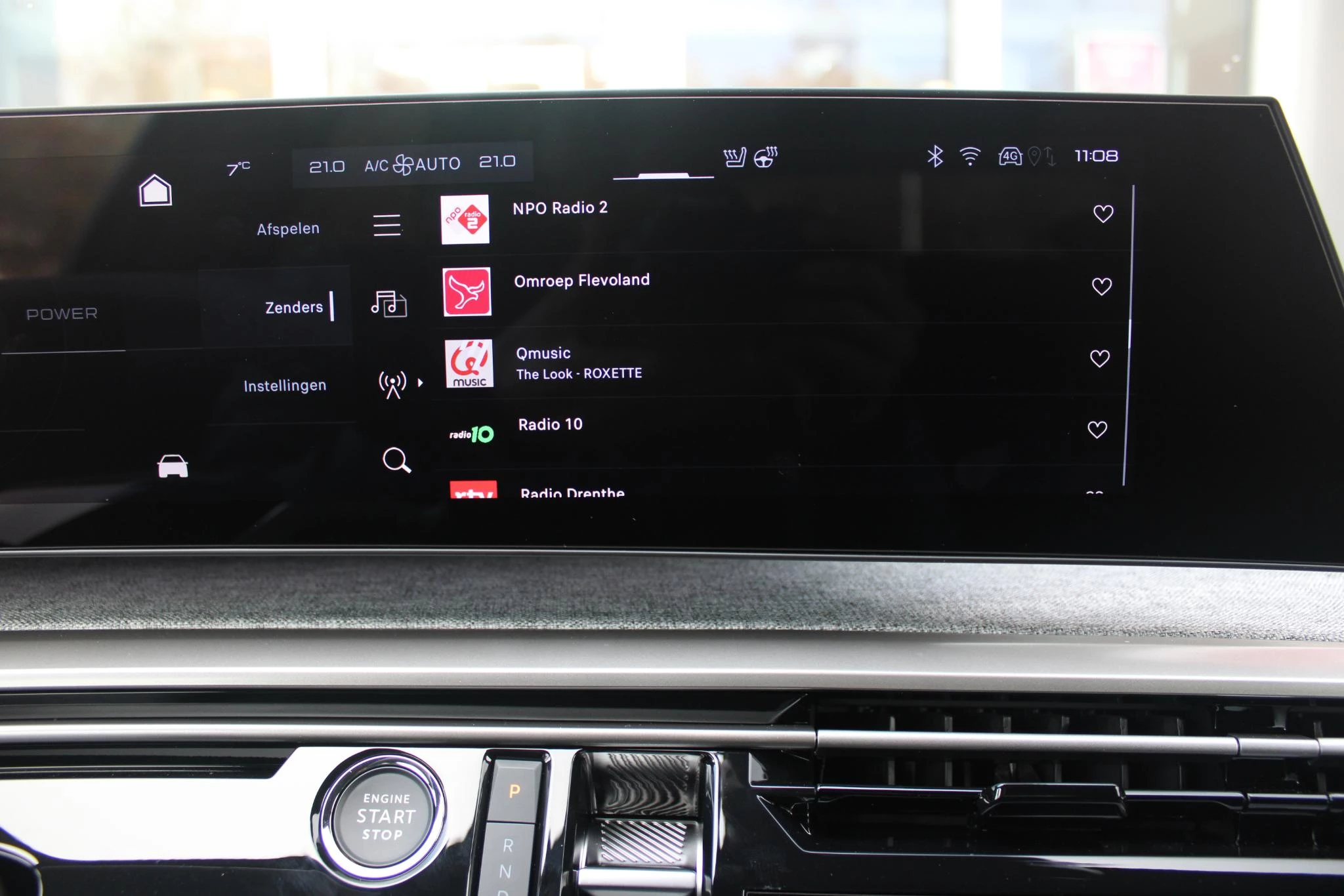 Hoofdafbeelding Peugeot e-3008