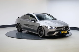 Mercedes-Benz CLA-klasse AMG 35 4MATIC Premium Plus 1e eigenaar | NL auto | Schuifdak | Sfeer | Head-up |