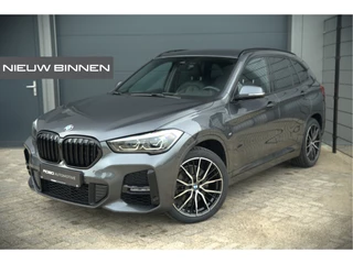 BMW X1 xDrive25e High Executive Edition M Sport | Stoelverwarming | Trekhaak | Parkeersensoren | Navigatie | Ambiance Verlichting | Keyless | Cruise Control | LED | Climate Control | DAB | BTW | SOH 92%