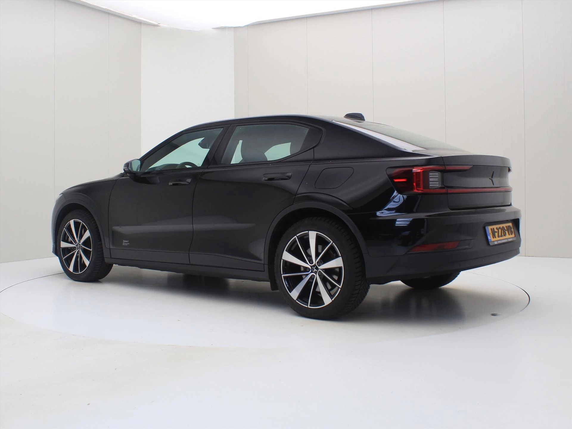 Hoofdafbeelding Polestar 2