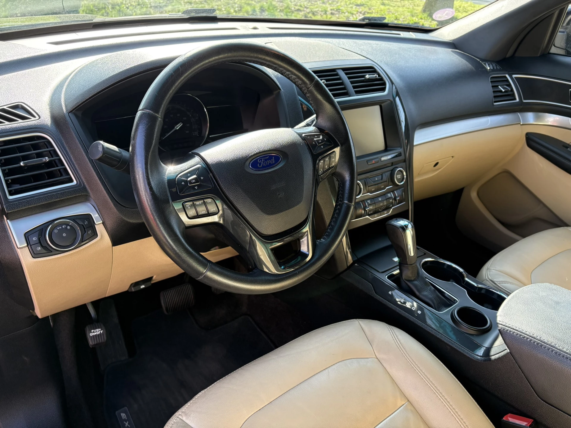 Hoofdafbeelding Ford Explorer