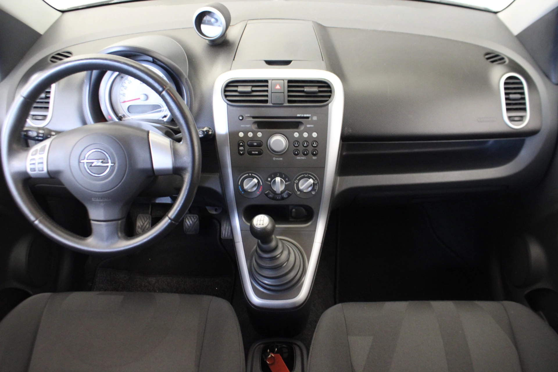 Hoofdafbeelding Opel Agila