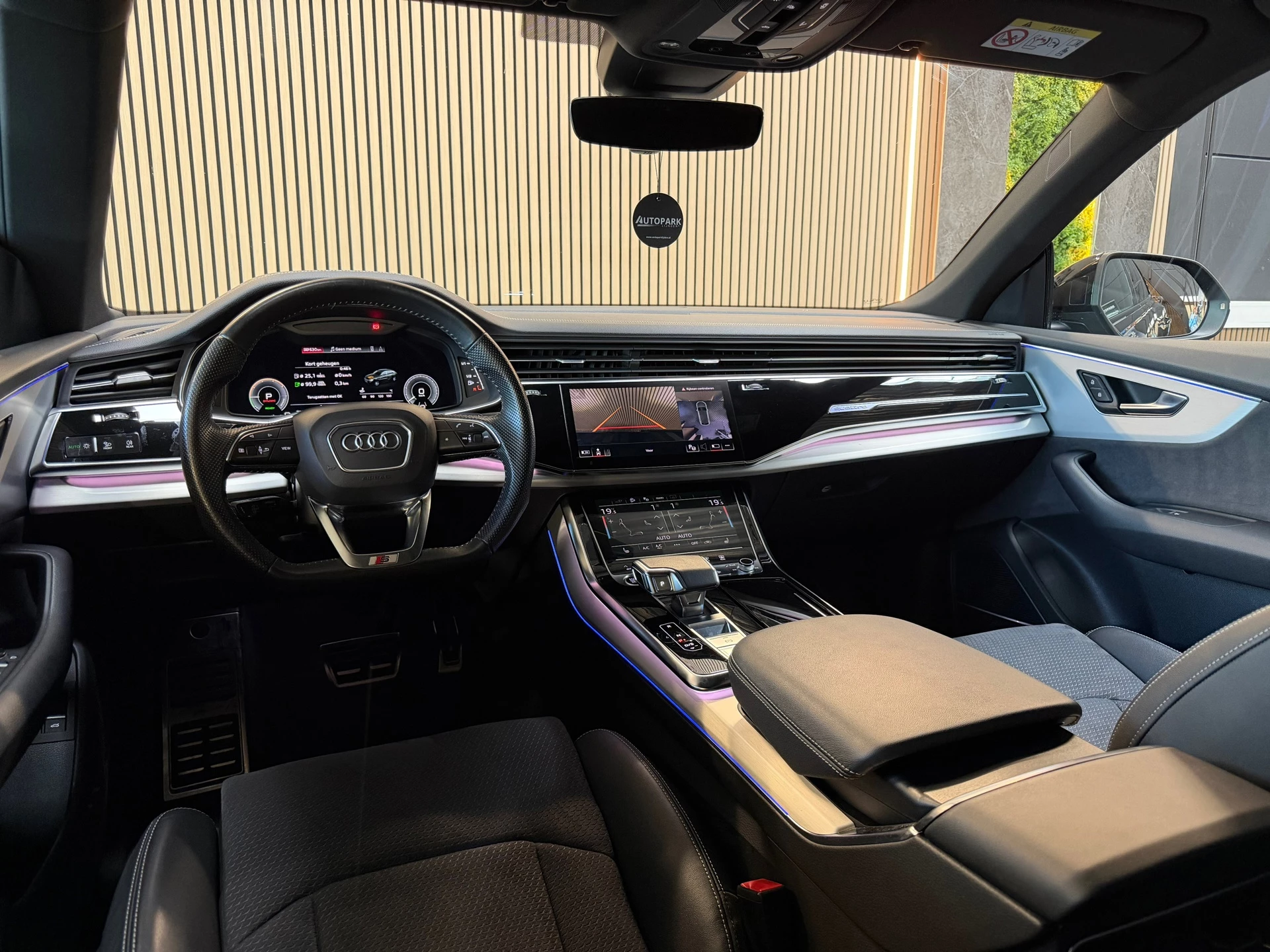 Hoofdafbeelding Audi Q8