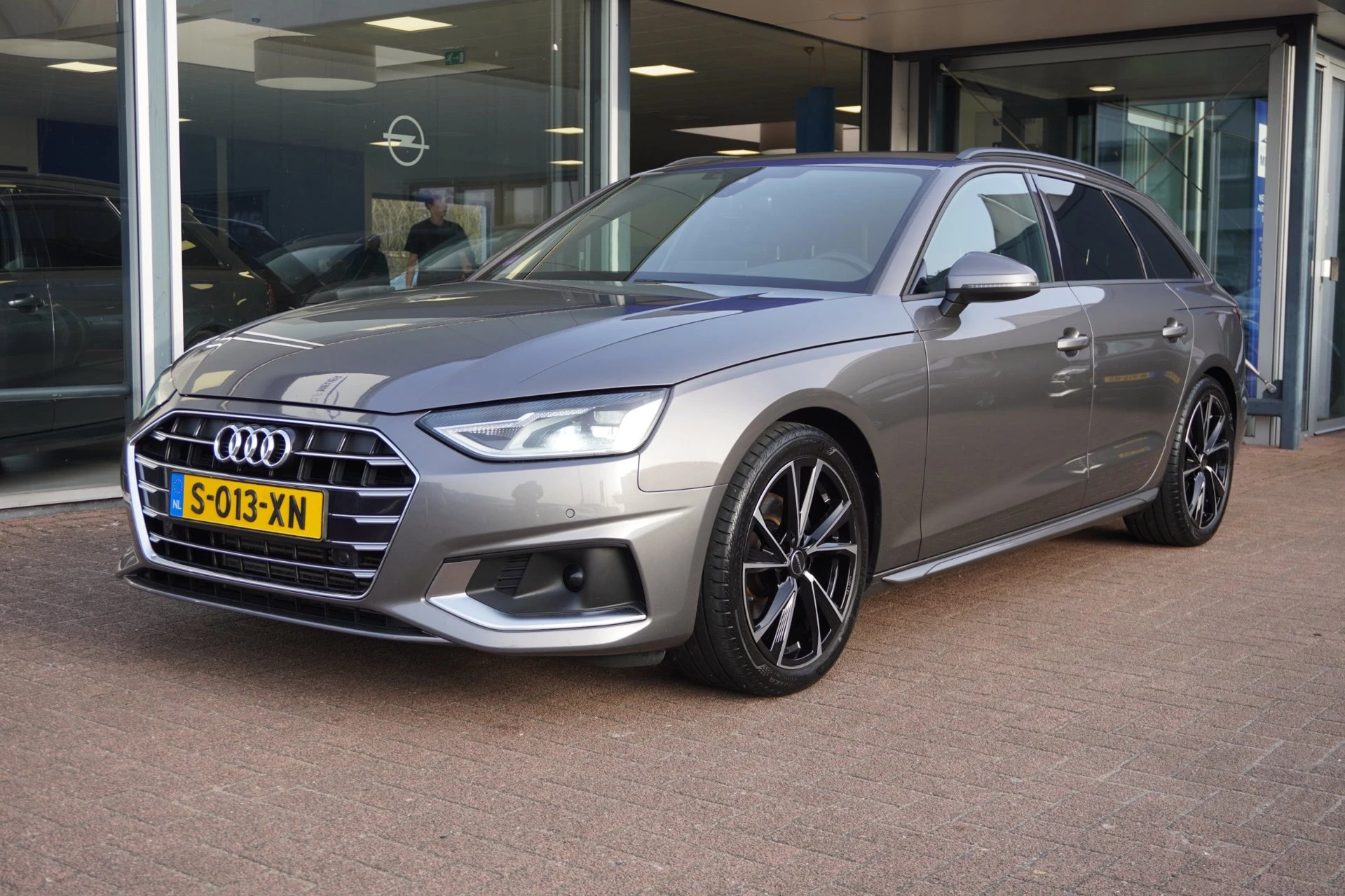 Hoofdafbeelding Audi A4