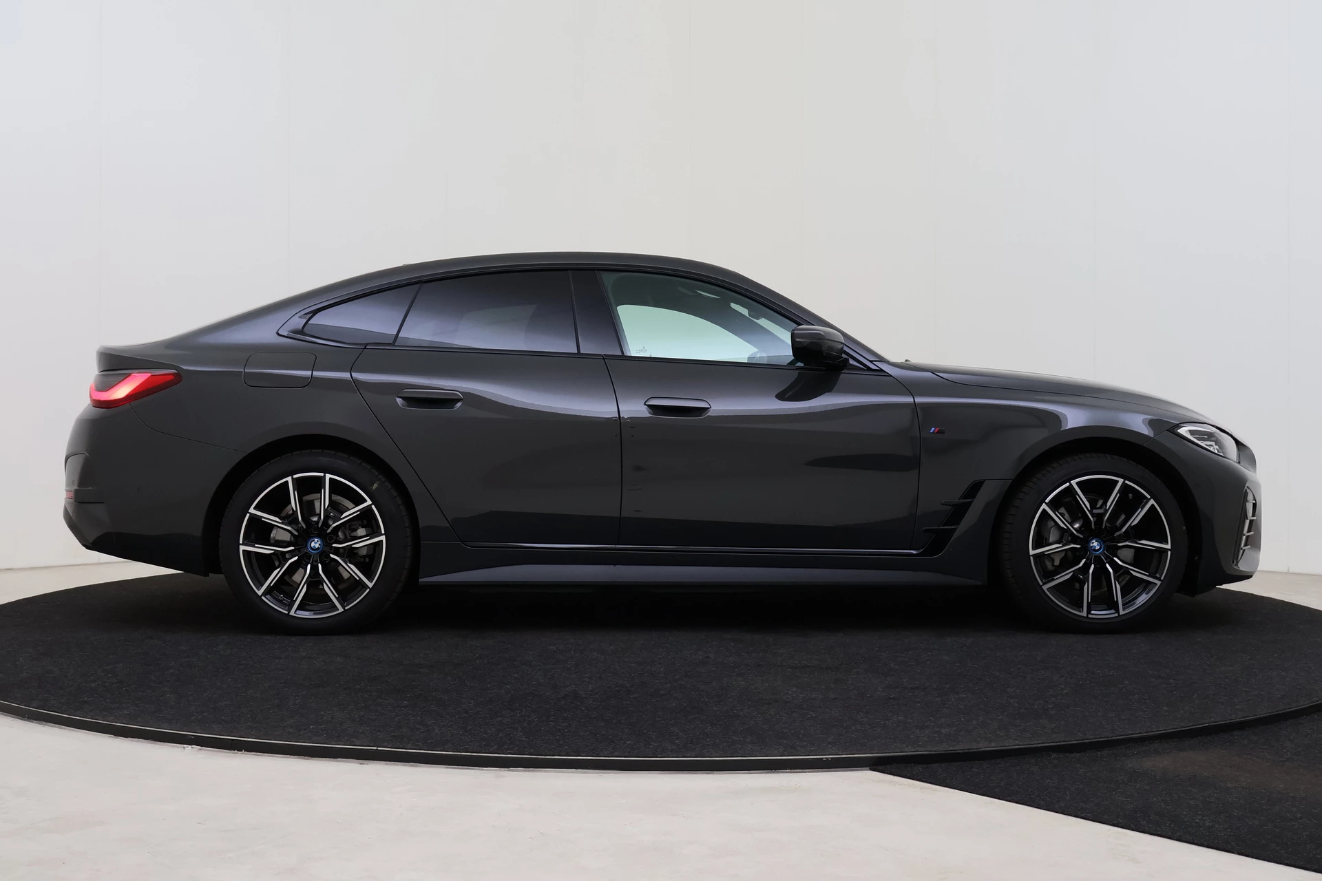 Hoofdafbeelding BMW i4