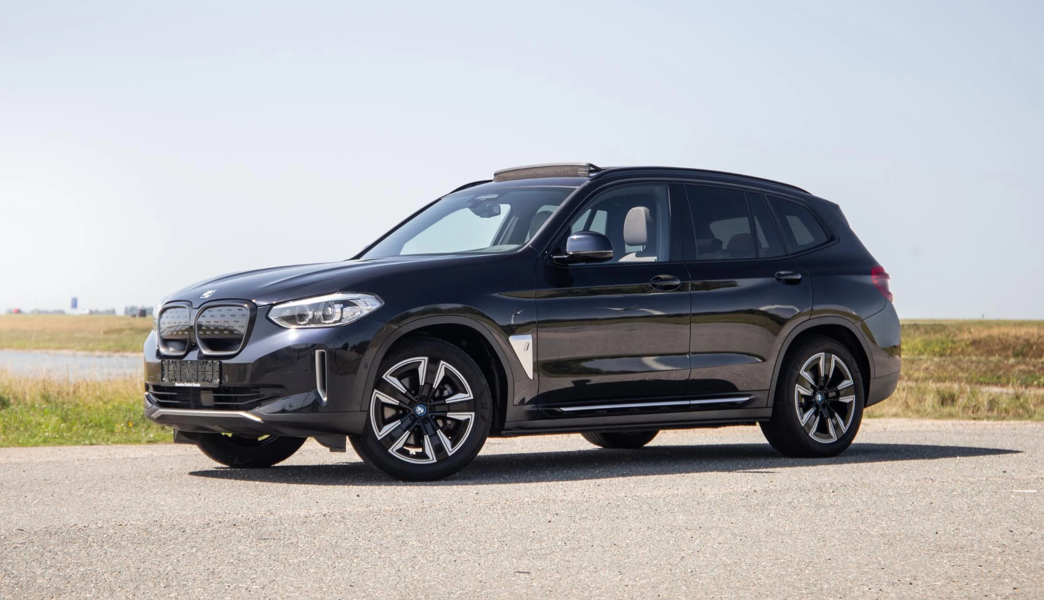Hoofdafbeelding BMW iX3