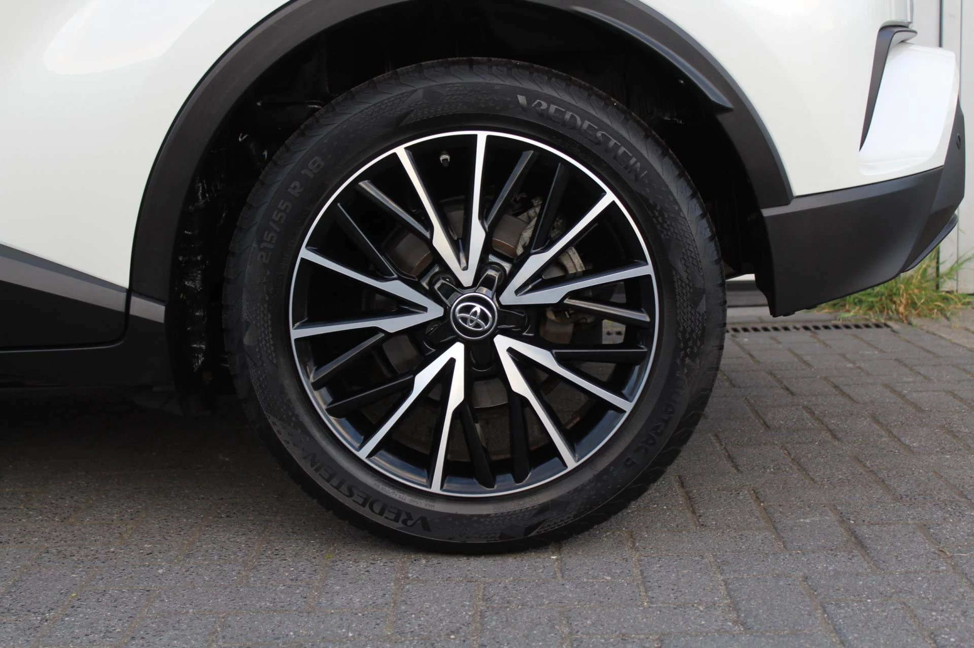 Hoofdafbeelding Toyota C-HR