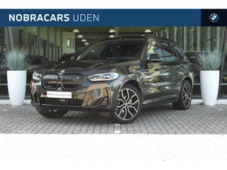 BMW iX3 High Executive / Trekhaak / Sportstoelen / Adaptieve LED / M Adaptief onderstel / Comfort Access / Parking Assistant Plus / Gesture Control