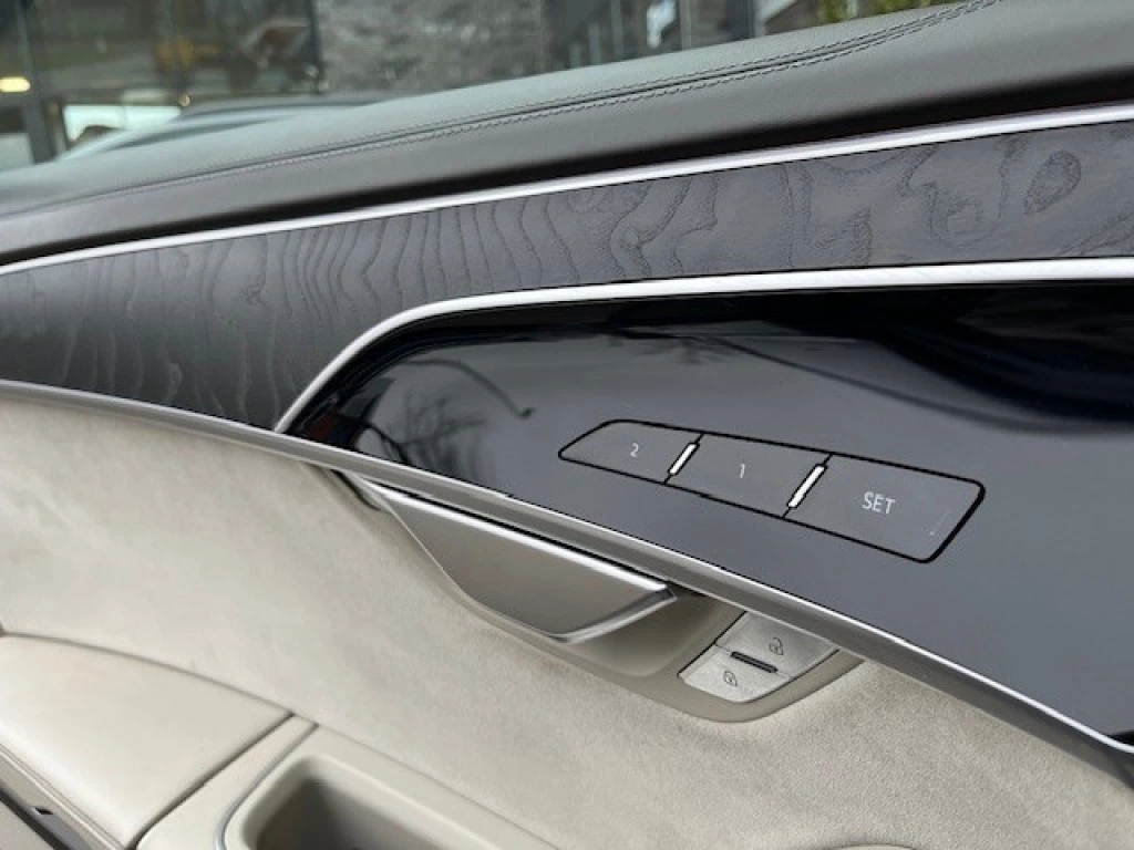 Hoofdafbeelding Audi A8