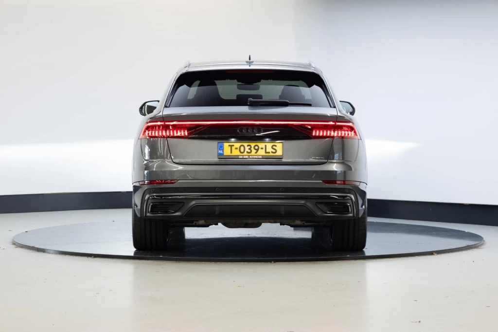 Hoofdafbeelding Audi Q8