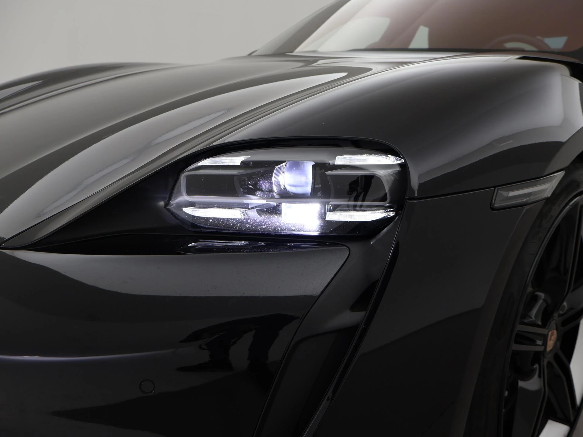 Hoofdafbeelding Porsche Taycan