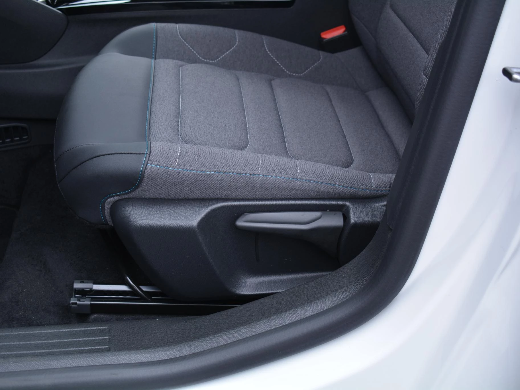 Hoofdafbeelding Citroën ë-C4 X