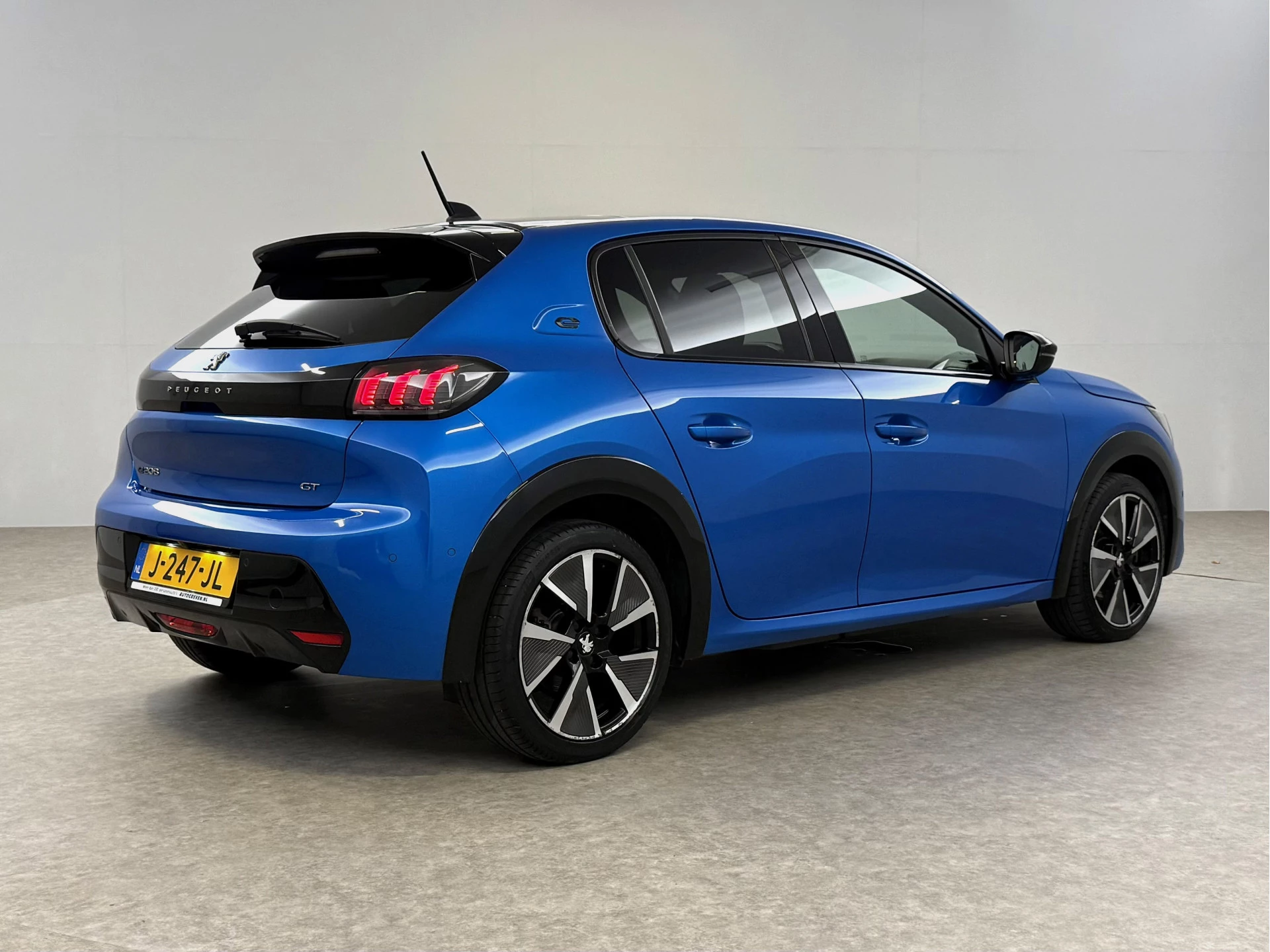 Hoofdafbeelding Peugeot e-208