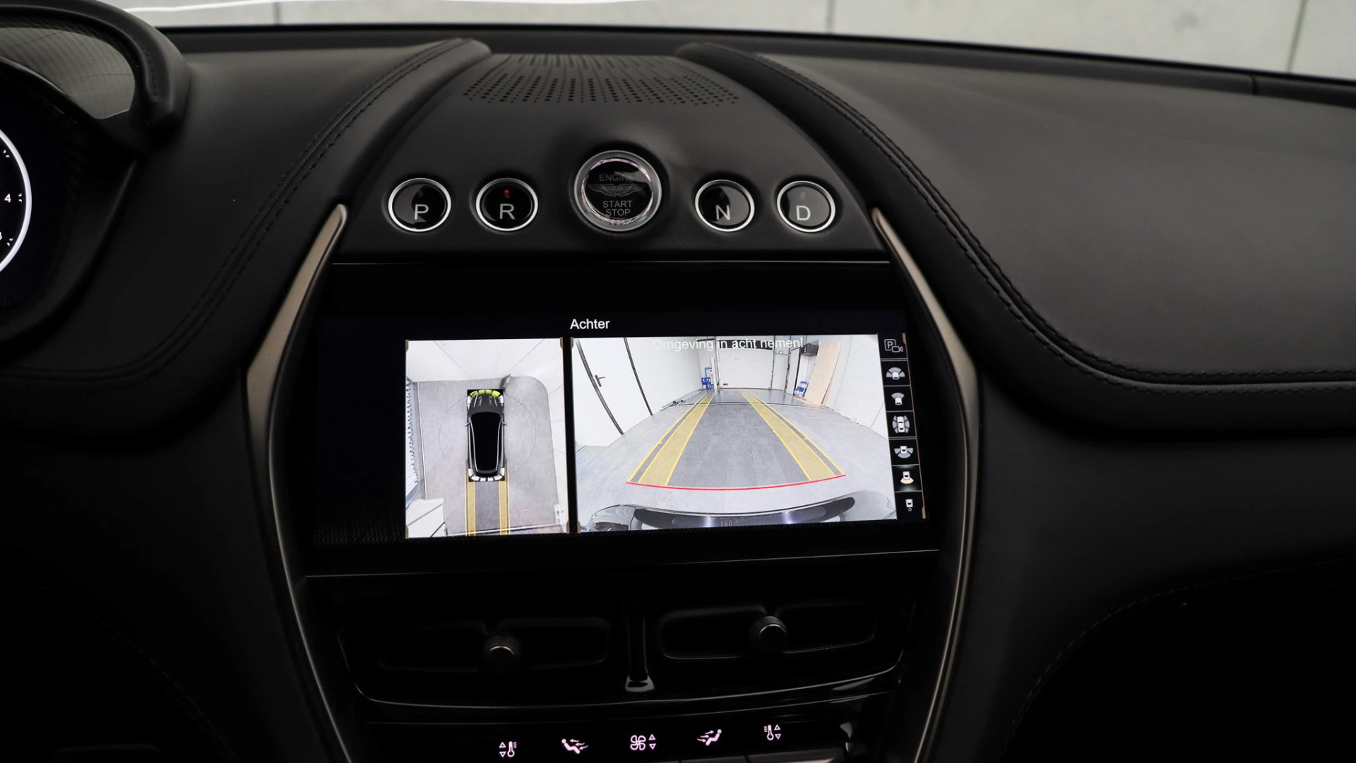 Hoofdafbeelding Aston Martin DBX