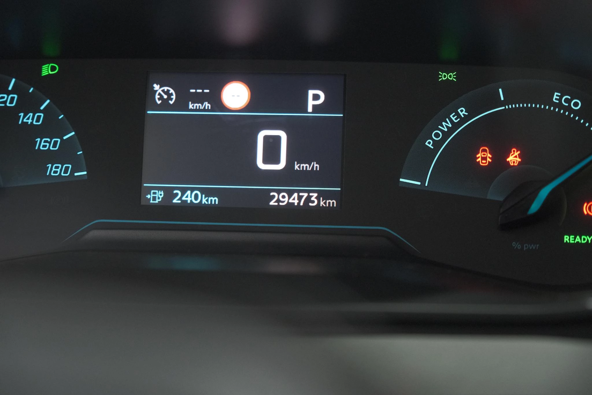 Hoofdafbeelding Peugeot e-2008