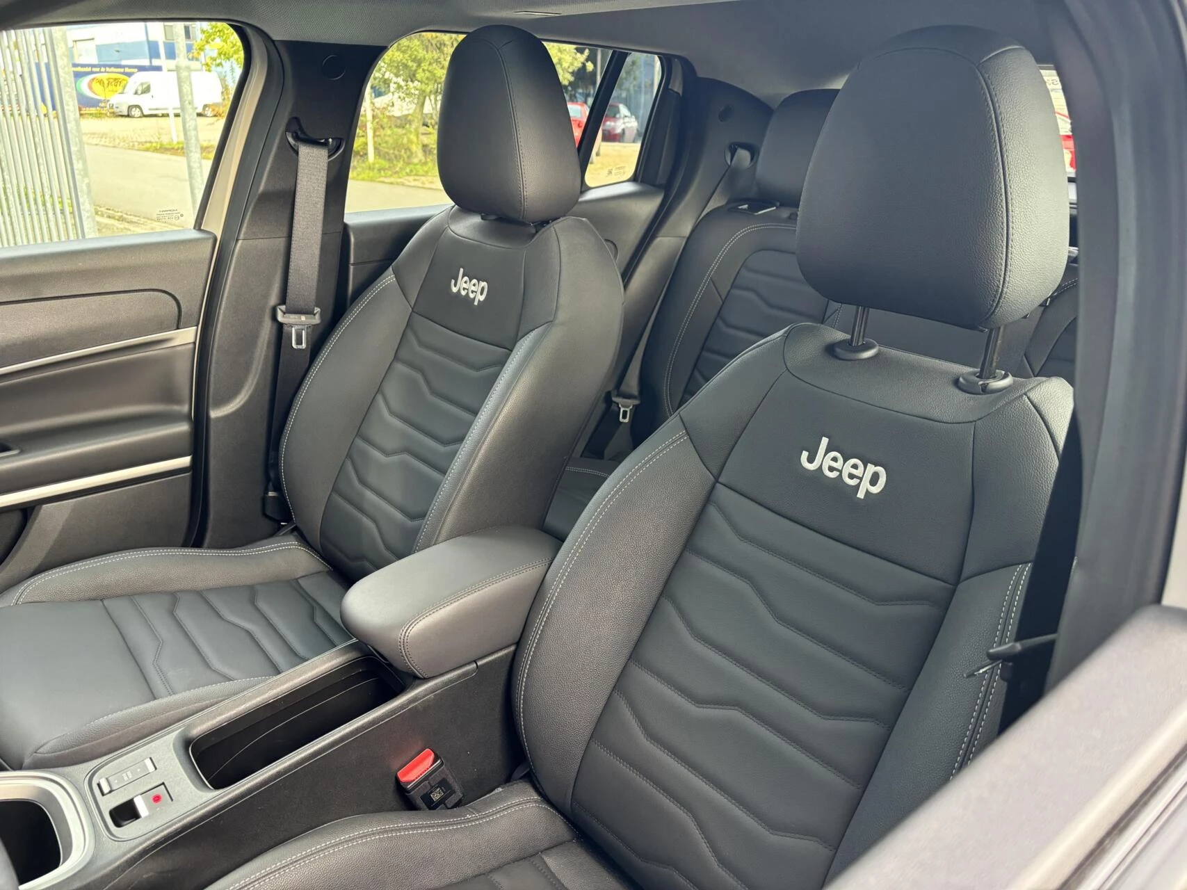 Hoofdafbeelding Jeep Avenger