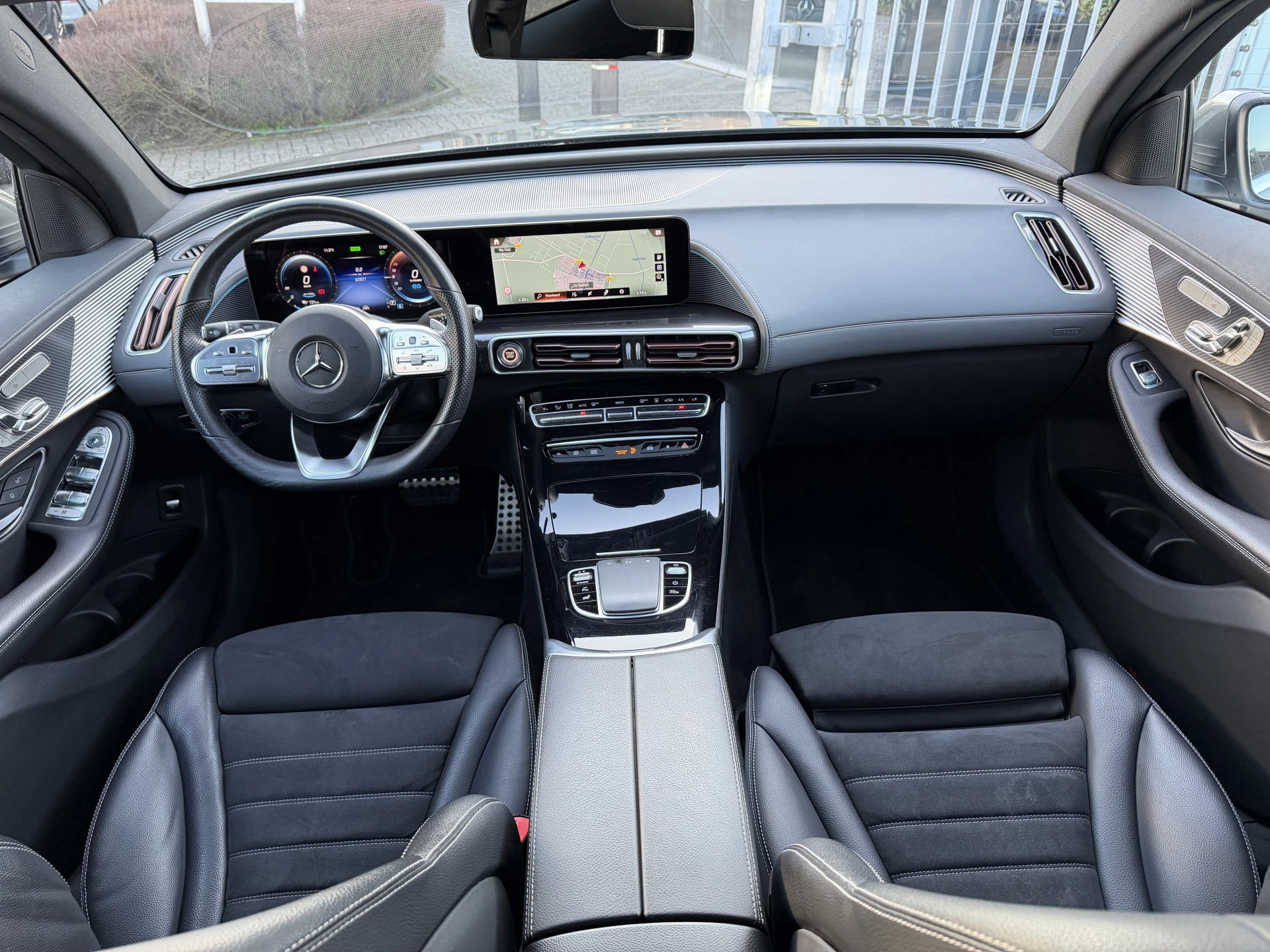 Hoofdafbeelding Mercedes-Benz EQC