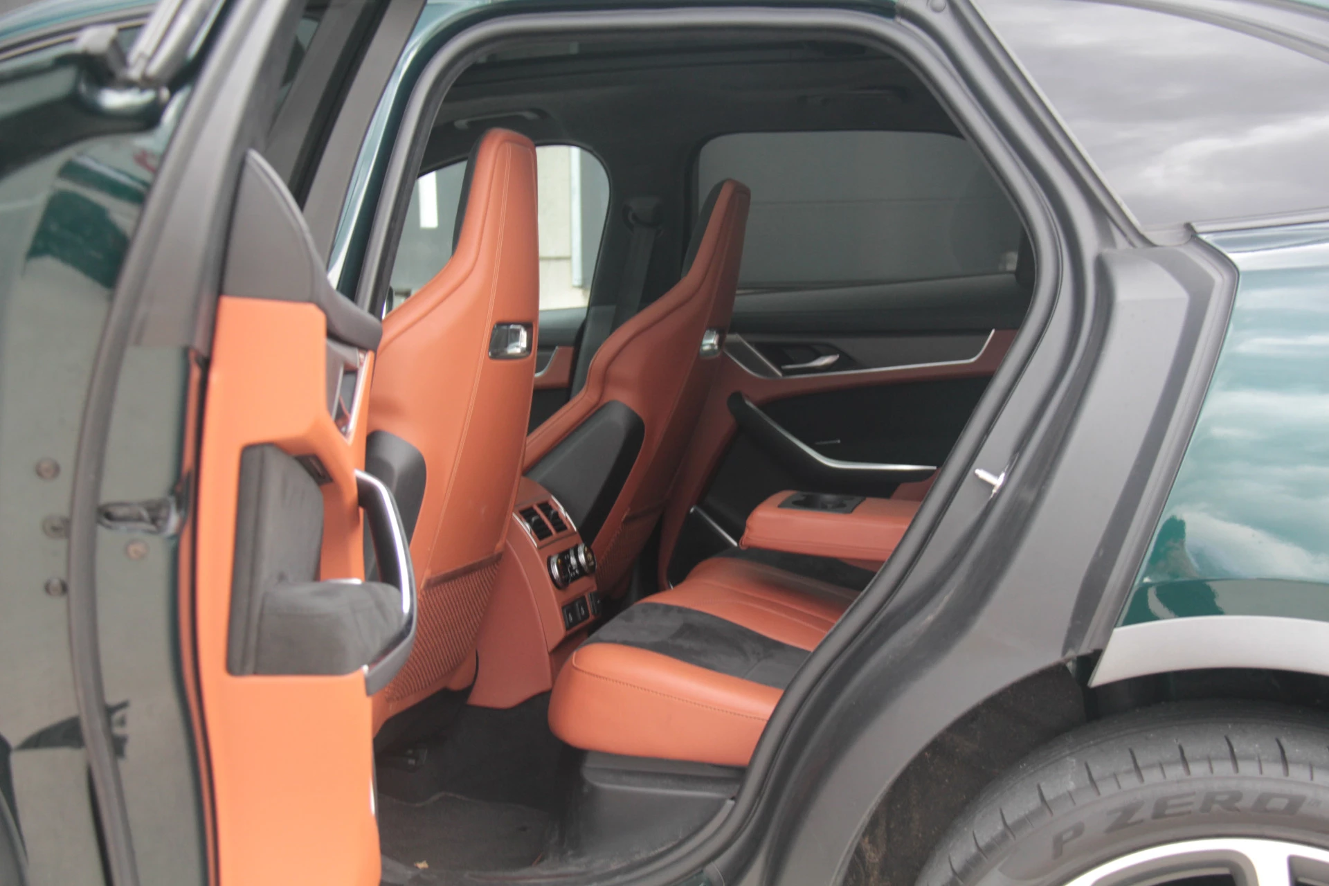 Hoofdafbeelding Jaguar F-PACE