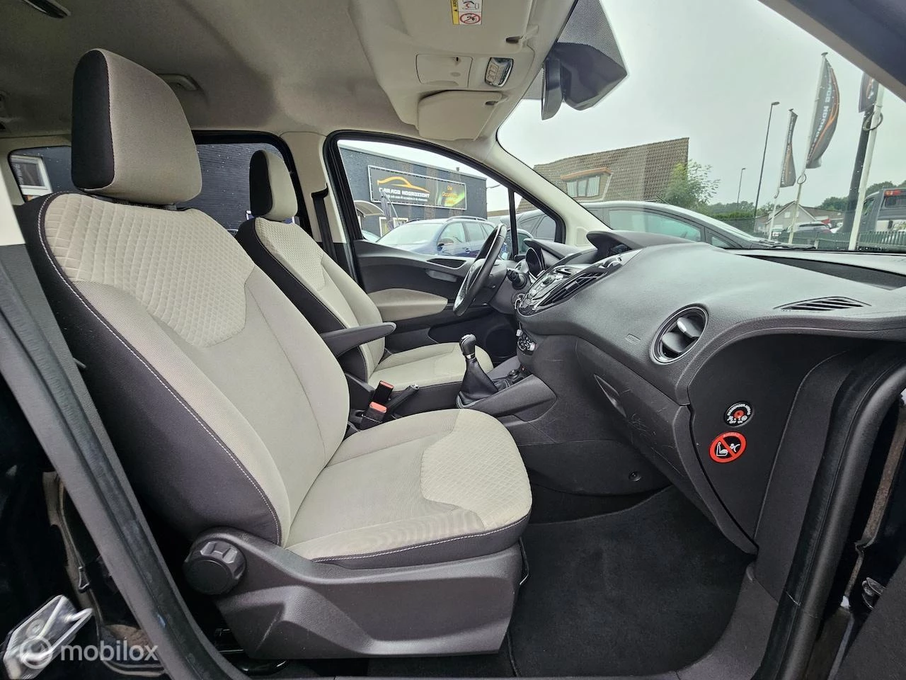 Hoofdafbeelding Ford Transit Courier