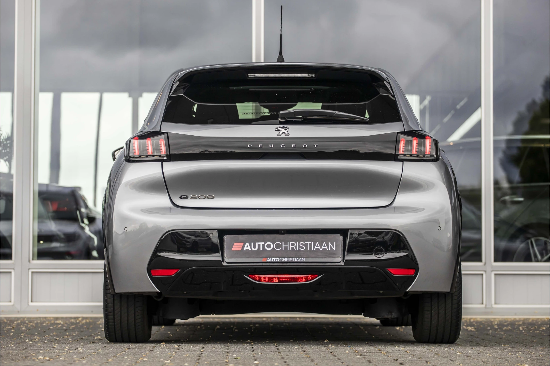 Hoofdafbeelding Peugeot e-208