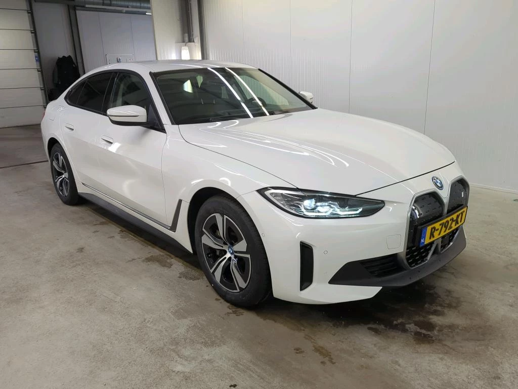 Hoofdafbeelding BMW i4