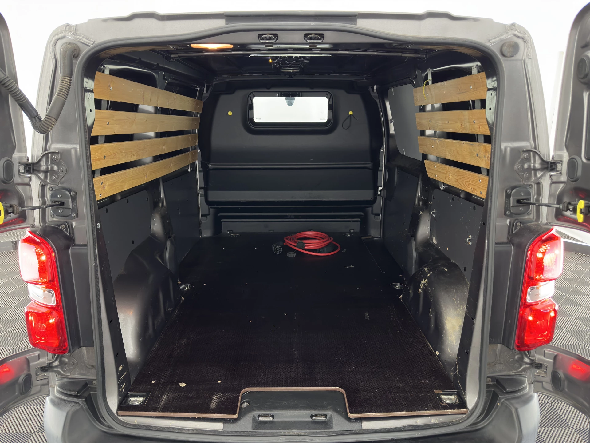 Hoofdafbeelding Peugeot e-Expert