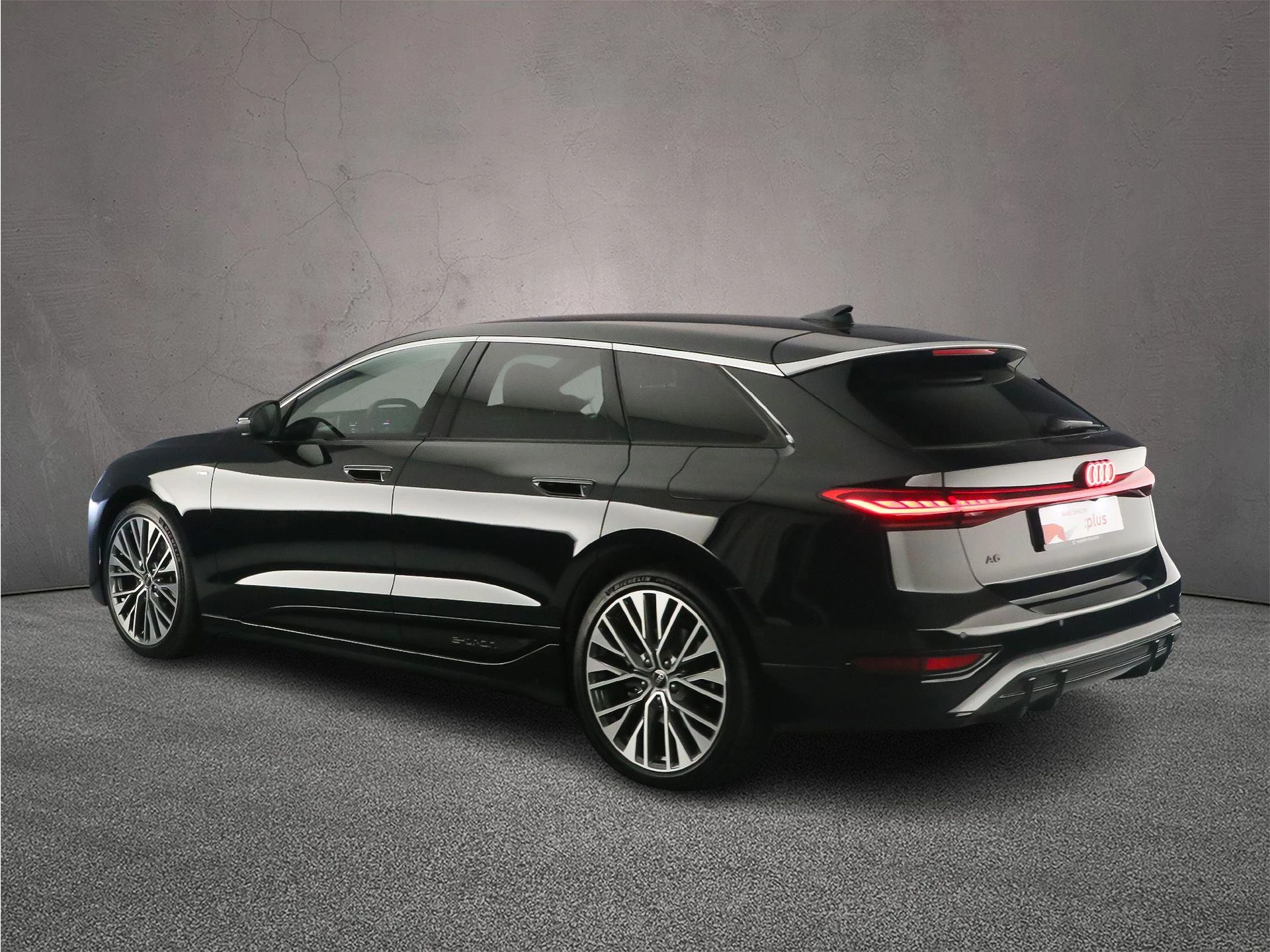 Hoofdafbeelding Audi A6 Avant e-tron