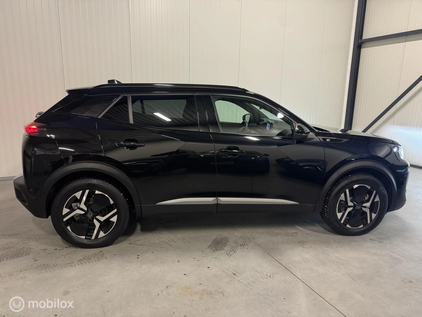 Hoofdafbeelding Peugeot e-2008