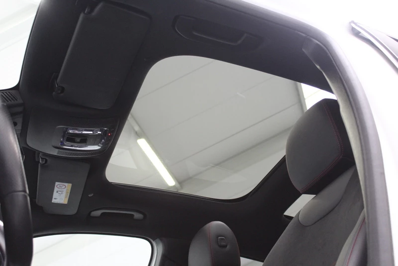 Hoofdafbeelding Mercedes-Benz EQA