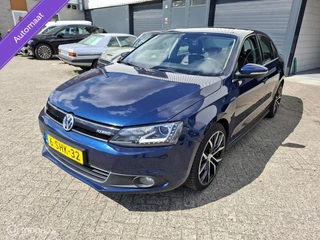 Hoofdafbeelding Volkswagen Jetta Volkswagen Jetta 1.4 TSI Hybrid Highline/Leder/Panoramadak