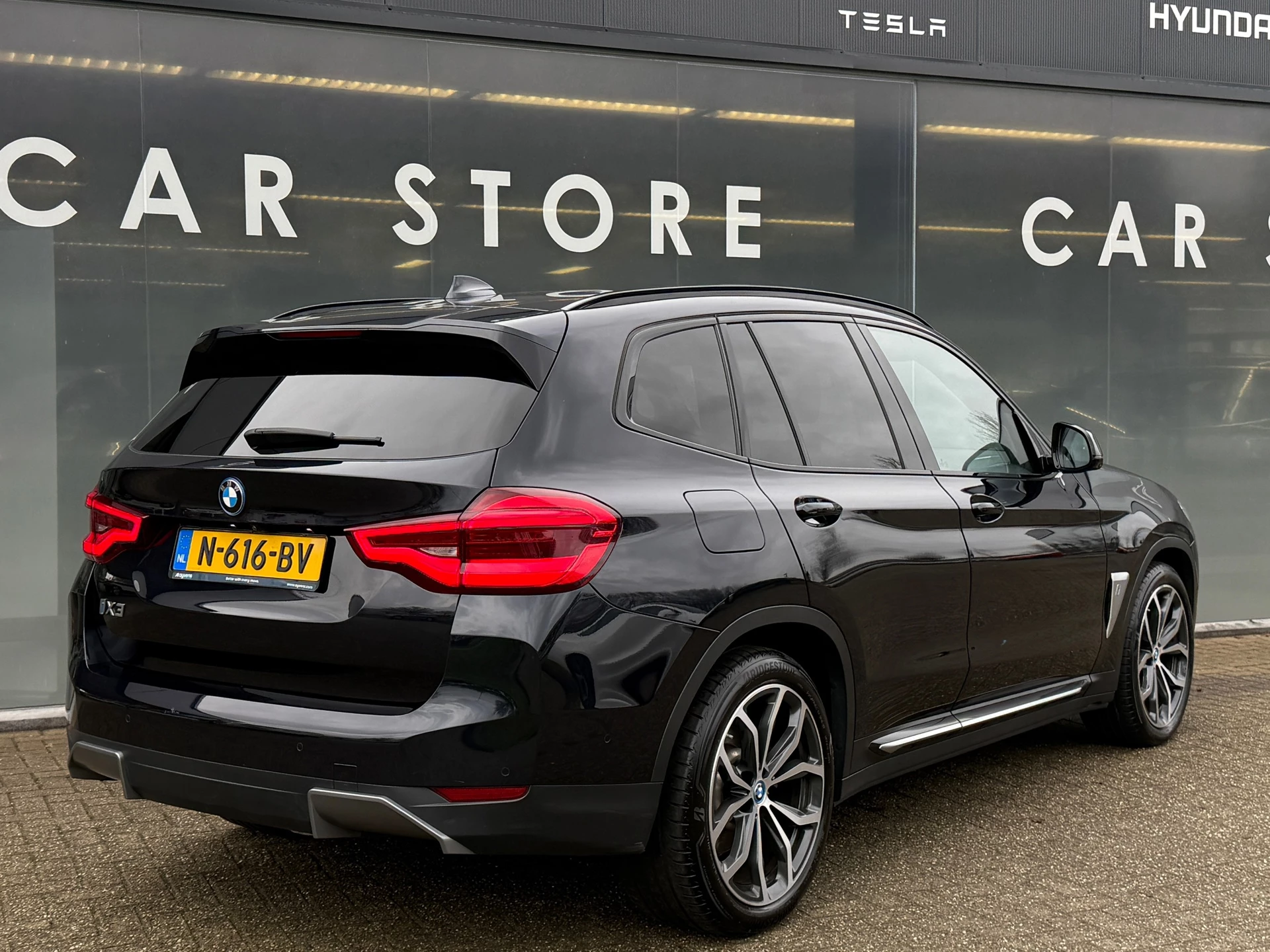 Hoofdafbeelding BMW iX3