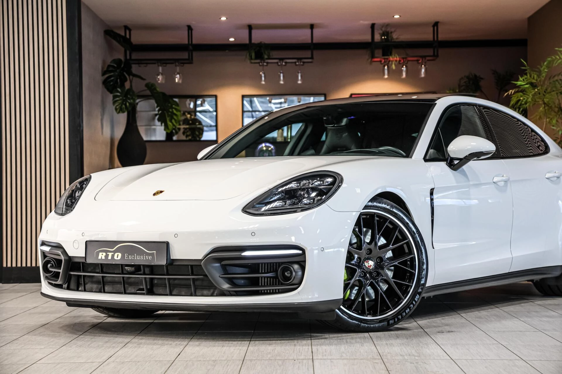 Hoofdafbeelding Porsche Panamera