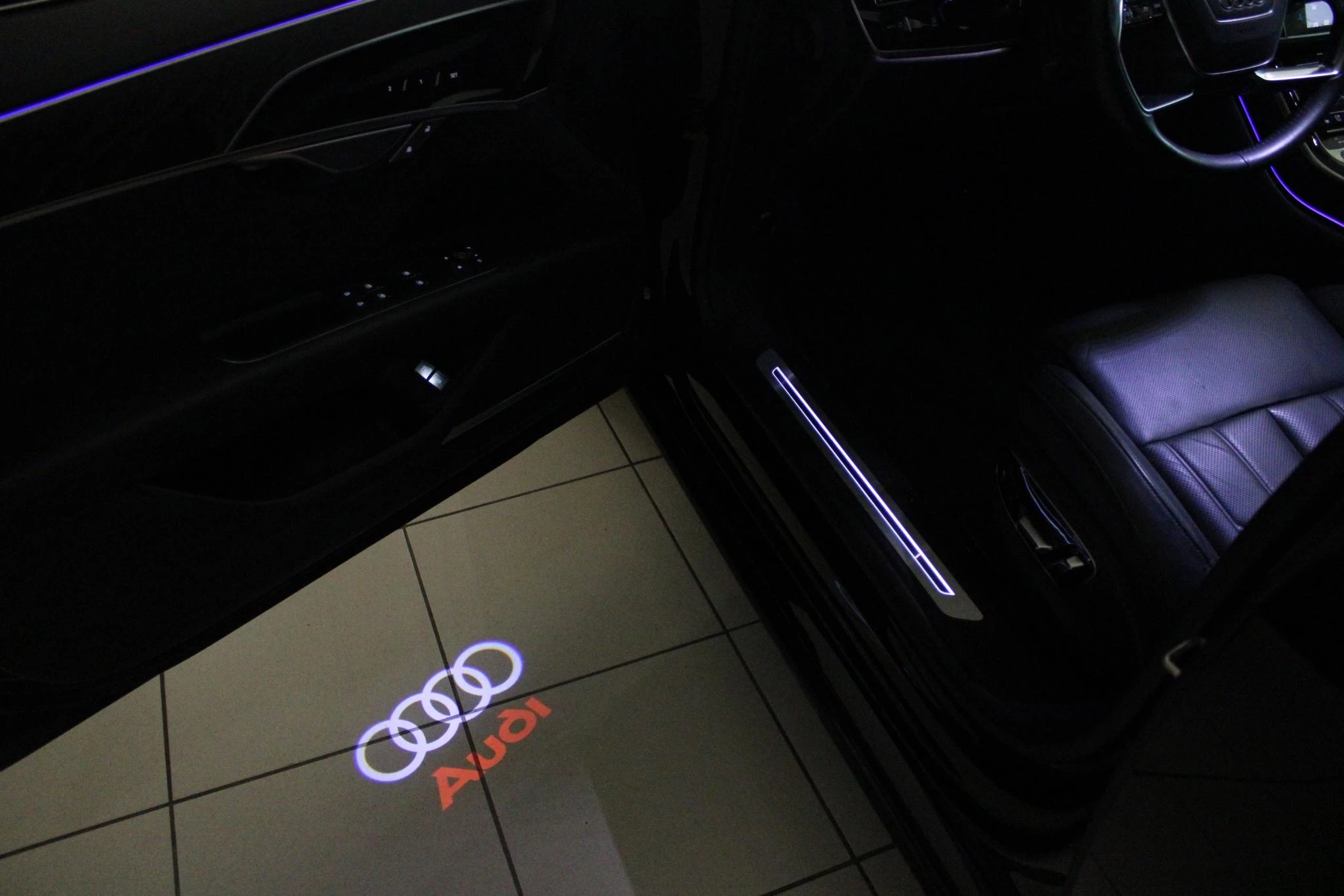Hoofdafbeelding Audi A8