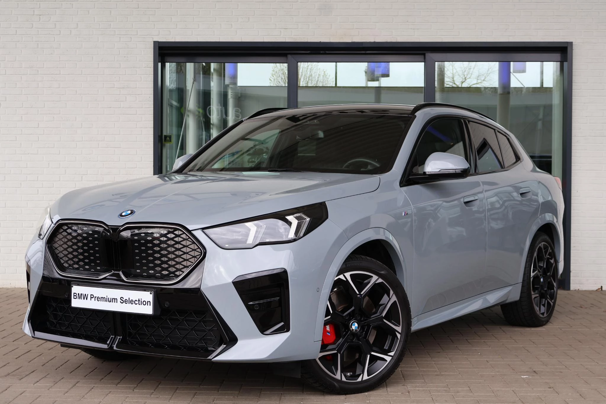 Hoofdafbeelding BMW iX2