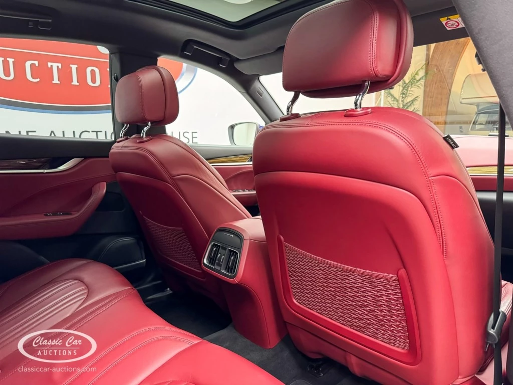 Hoofdafbeelding Maserati Levante